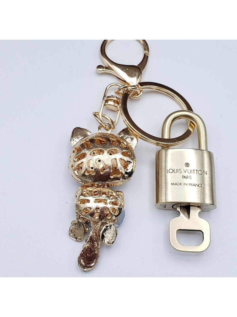 Authentic Louis Vuitton Lock & Key with Unbranded Cat Charm, Keychain - Picture 5 of 12